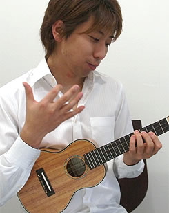 西山隆行