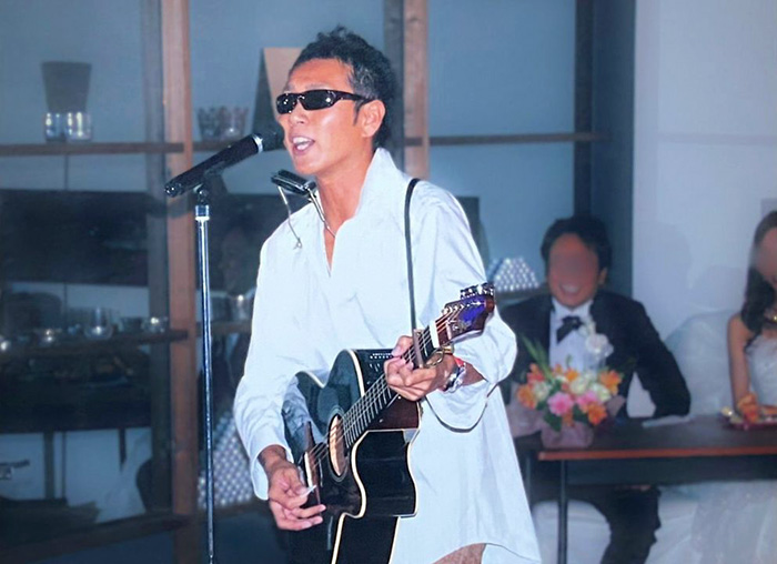 先輩の結婚式で熱唱する「長渕 (大樹)」さん(笑)